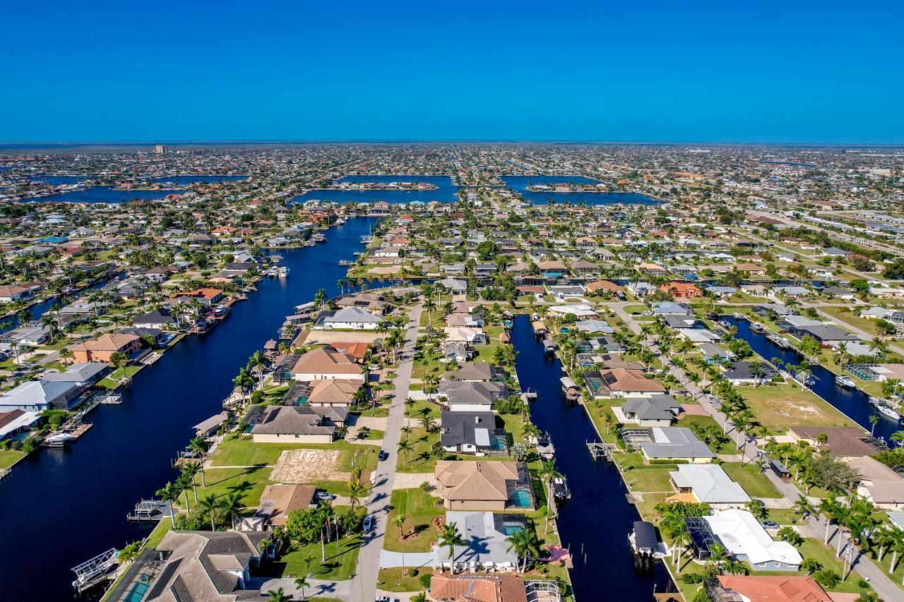 Waterfront Cape Coral Home With Private Pool! Bagian luar foto