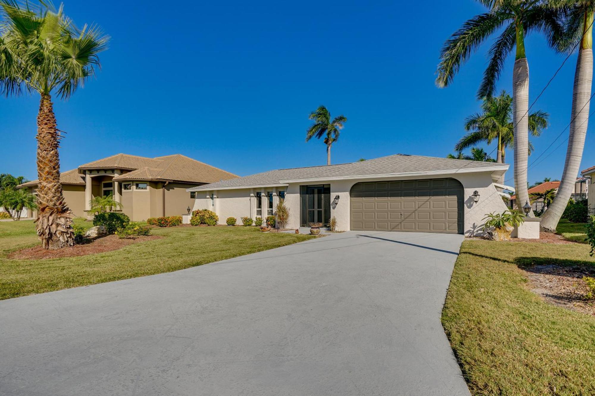 Waterfront Cape Coral Home With Private Pool! Bagian luar foto