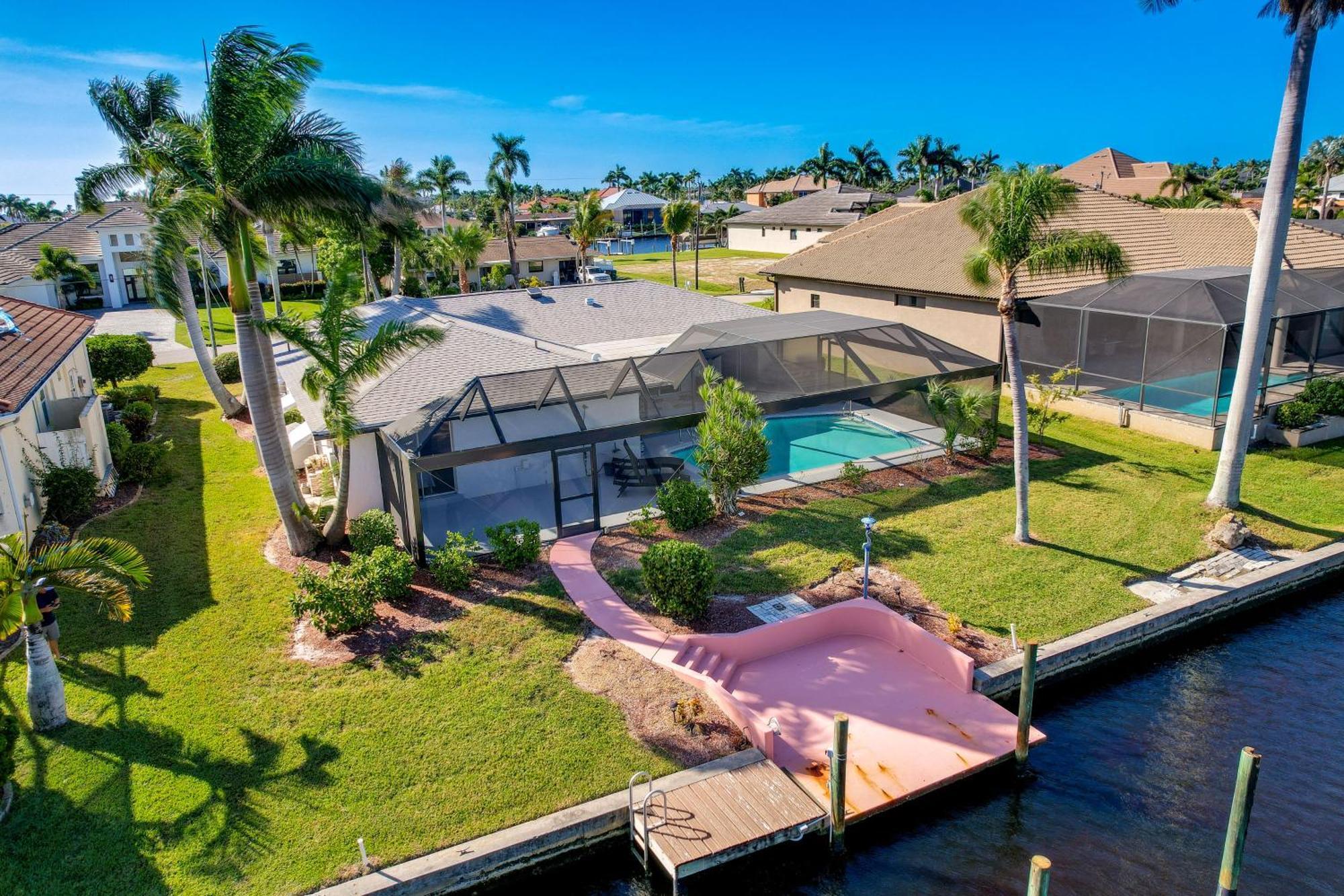 Waterfront Cape Coral Home With Private Pool! Bagian luar foto